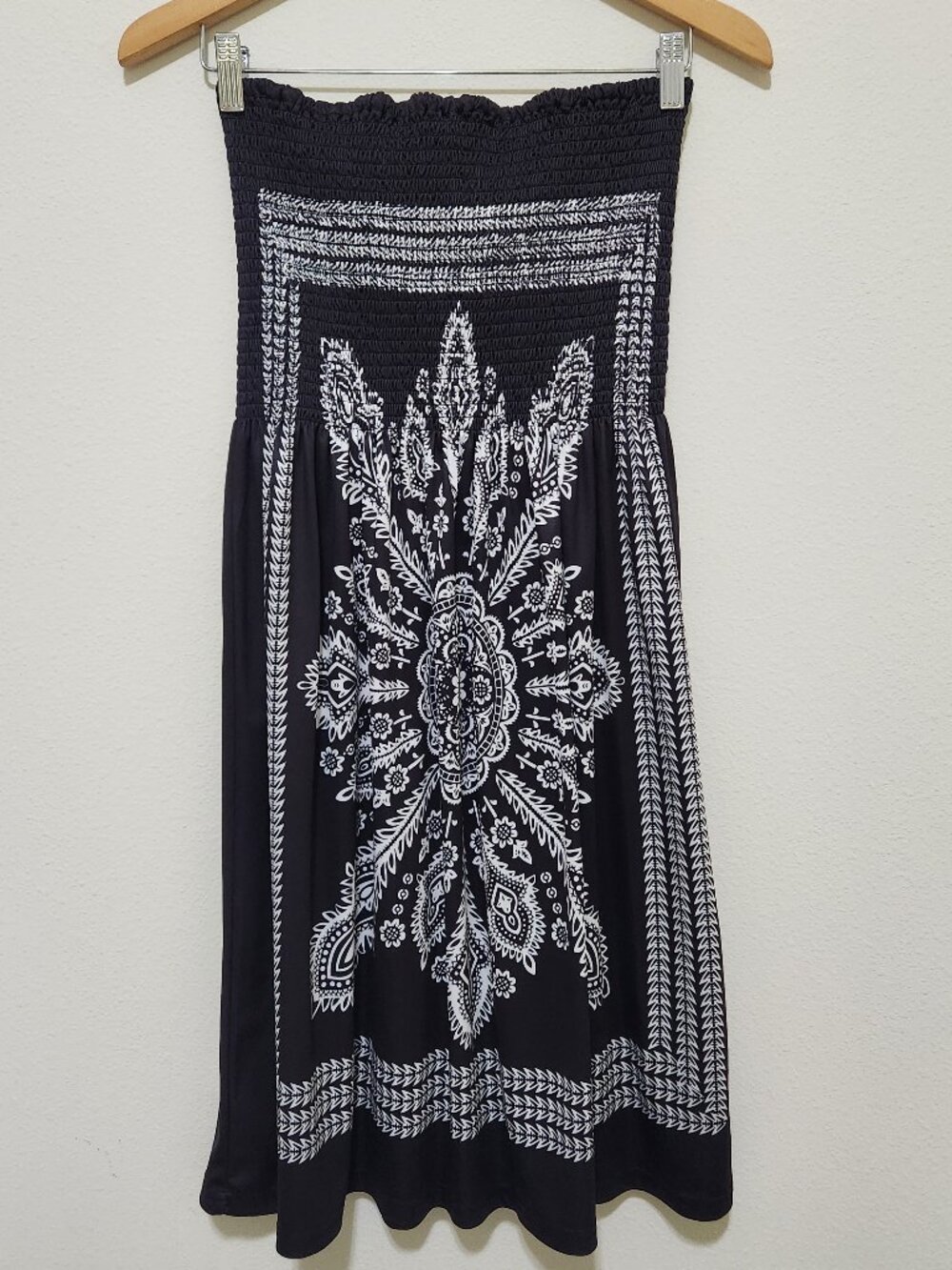 Venus Women’s Boho Strapless Black White Smocked Tube Top Maxi Dress Size 1X